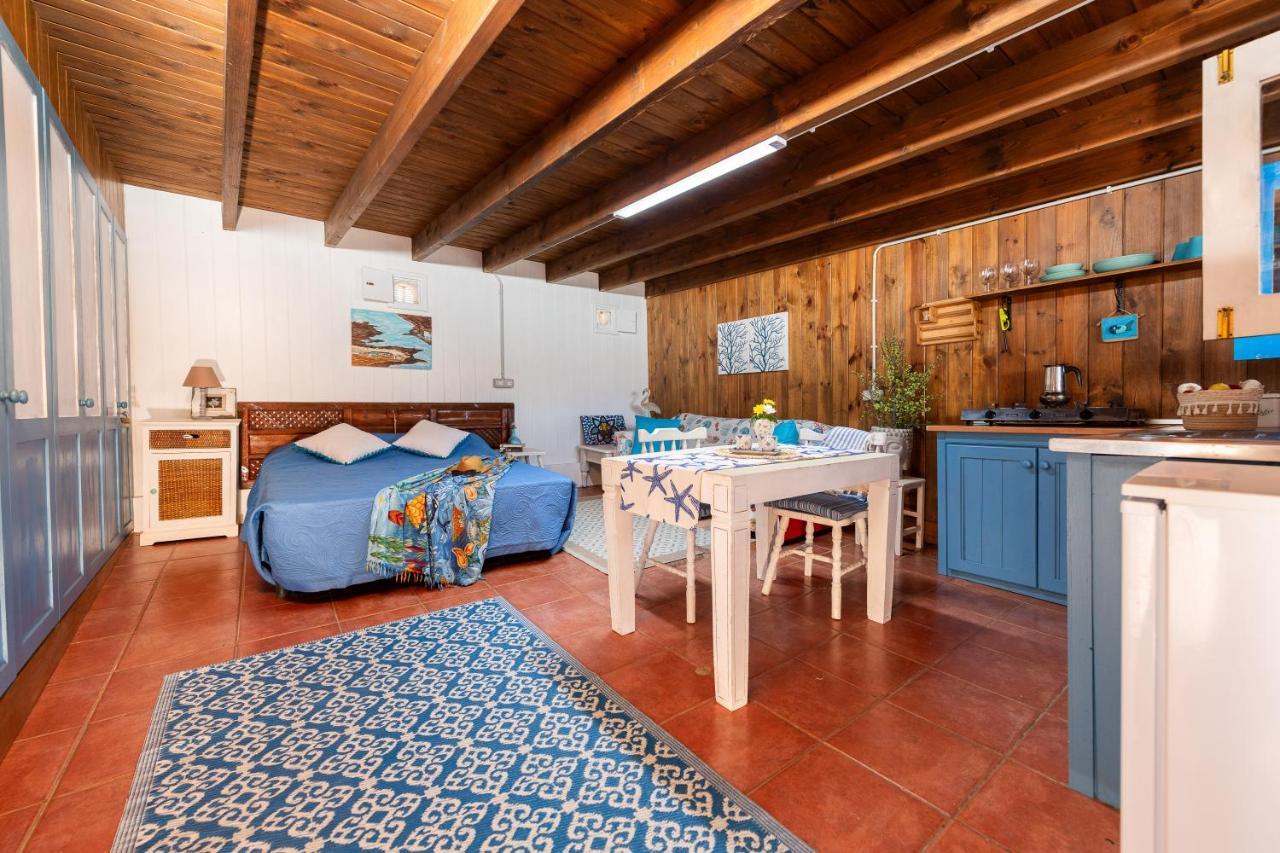 Cabin In Front Of Idyllic Majanicho Beach Bagian luar foto