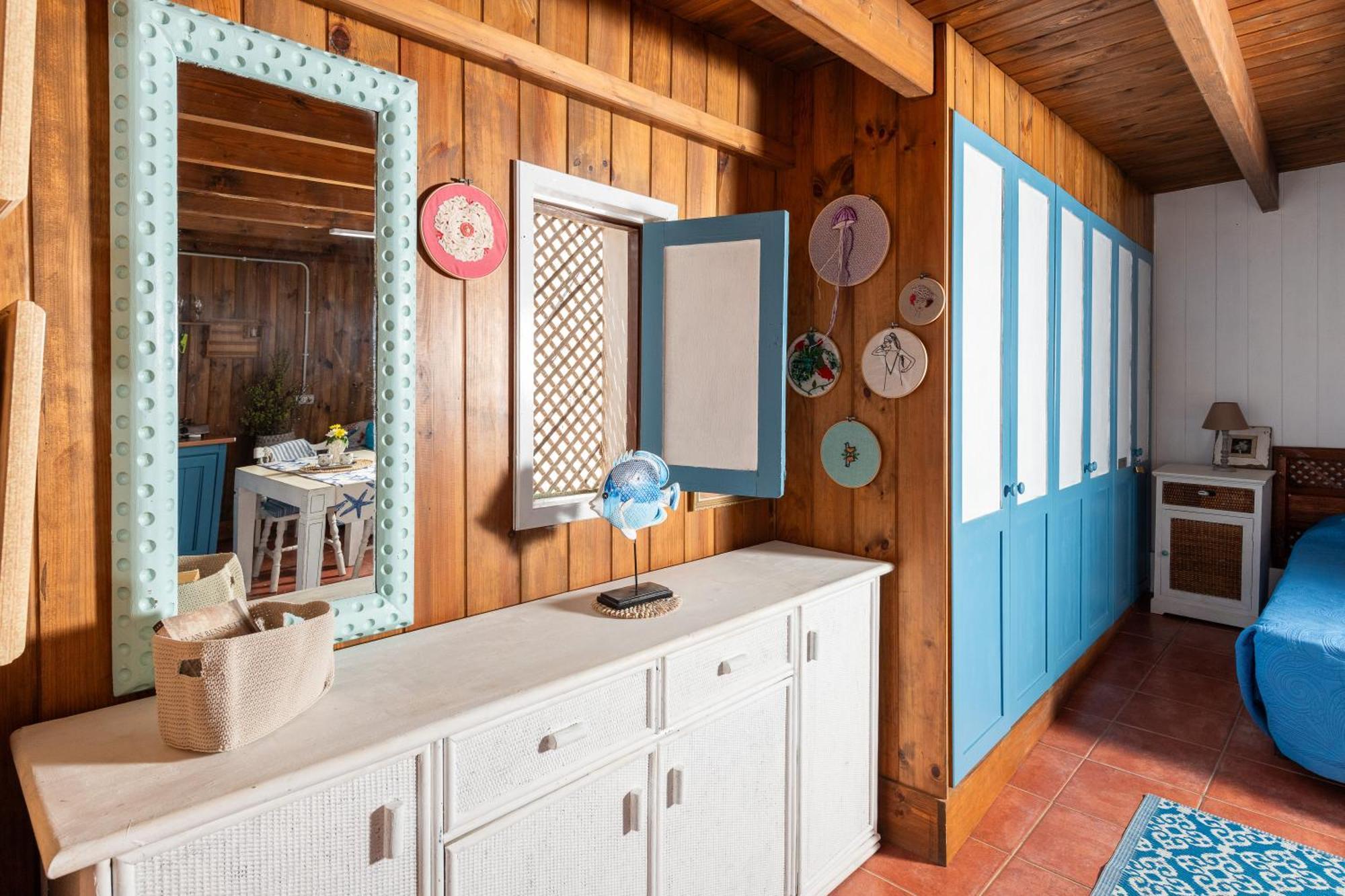 Cabin In Front Of Idyllic Majanicho Beach Bagian luar foto
